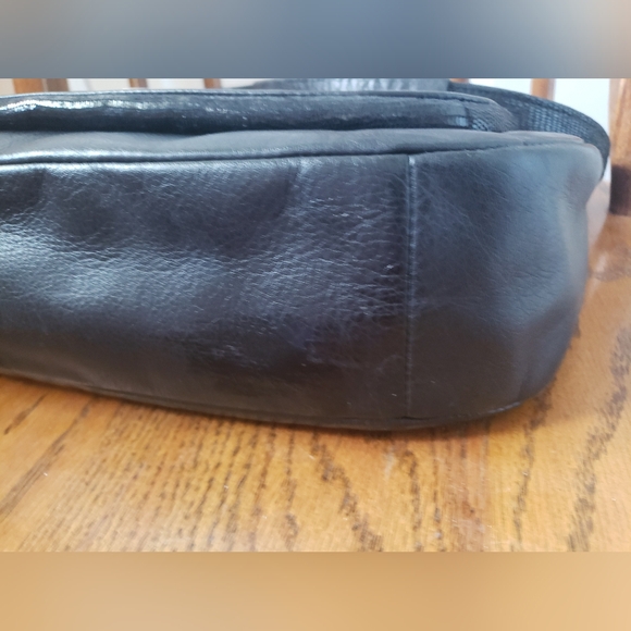 Gorgeous Coach Taylor Leather Handbag With Snakeprint Outline!! - Picture 7 of 15